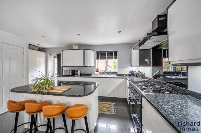 8de96b1252824b62bb438931e82f7529