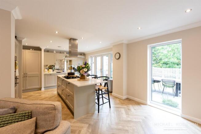 69 Leighfield Drive-03.jpg