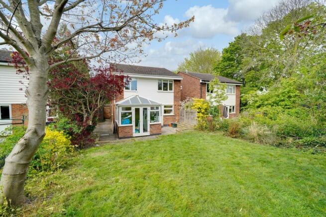 4 Lindsay Close, ...
