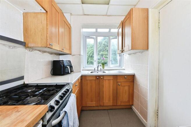 3 bed Semi-Detached for sale Image 9