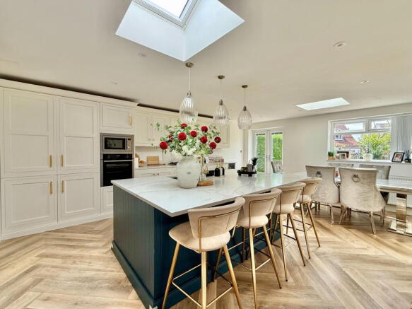 3 bed Detached Bungalow for sale Image 6