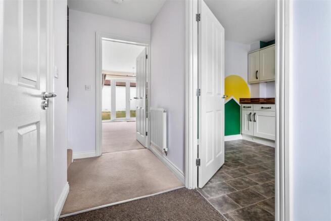3 bed Semi-Detached for sale Image 5