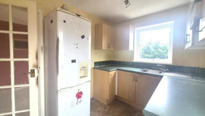 3 bed Semi-Detached for sale Image 4