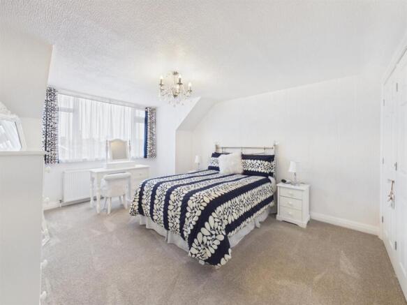 3 bed Bungalow for sale Image 7