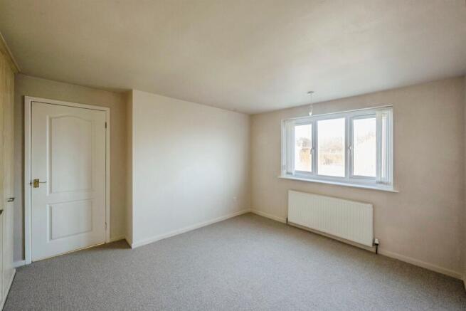 3 bed Detached for sale Image 8