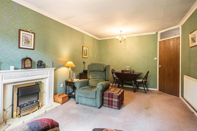 2 bed Bungalow for sale Image 4