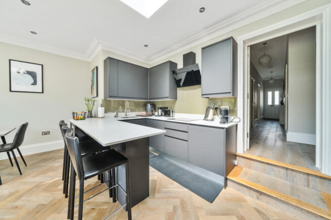 1306438-10-686e49...