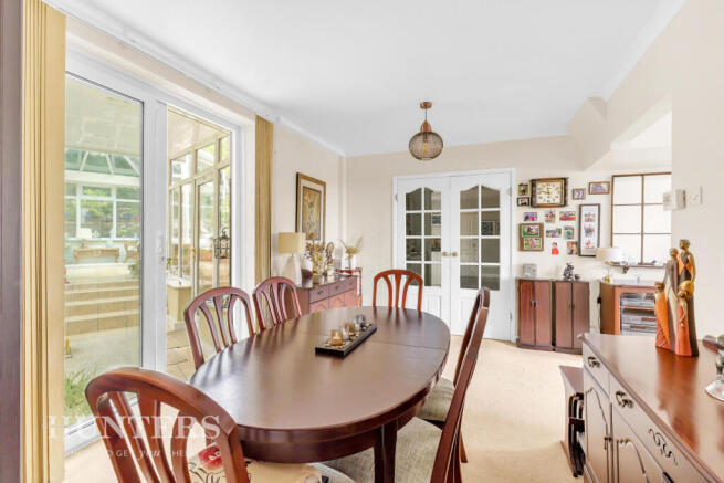 3 bed Semi-Detached for sale Image 8