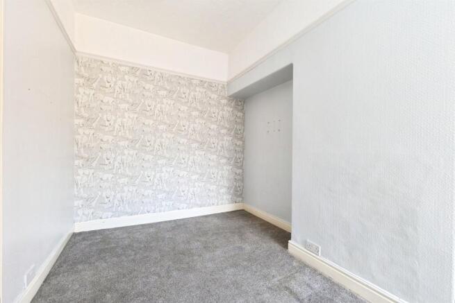 3 bed Terraced for sale Image 10
