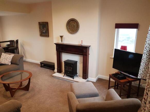 4 bed Detached for sale Image 7