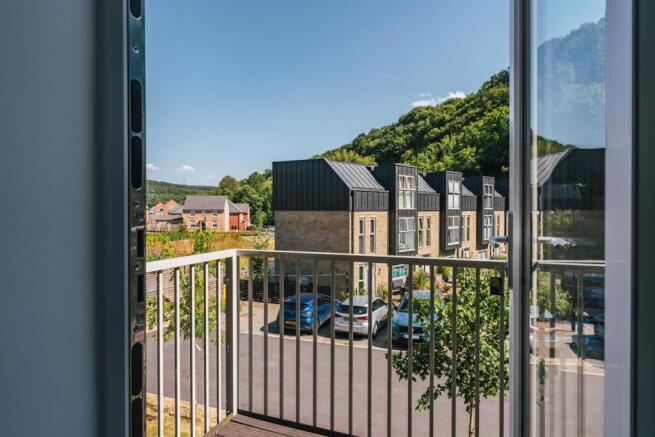 3 bed House for sale Image 12