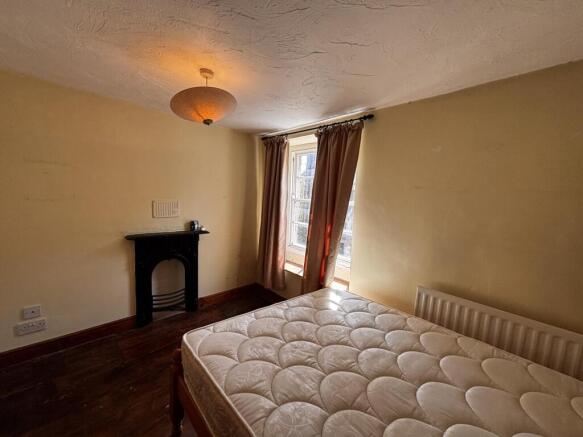 2 bed House for sale Image 10