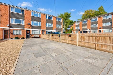 Warren Close, Sandhurst, Berkshire