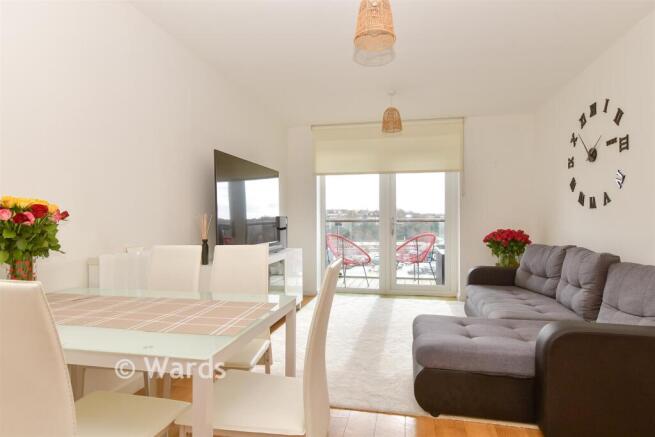 Kitchen/Lounge /Dining Area