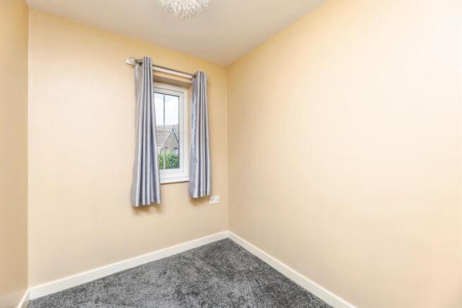 3 bed Town House for sale Image 8