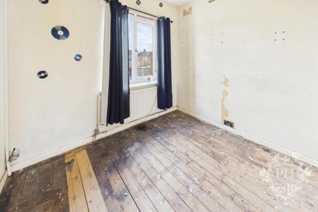 3 bed Semi-Detached for sale Image 9