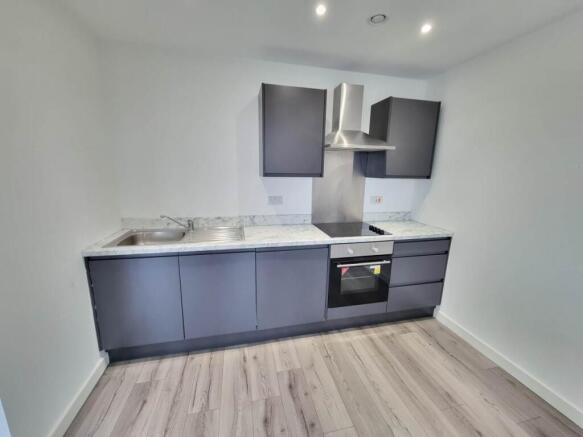 2 bed Flat to rent Image 4