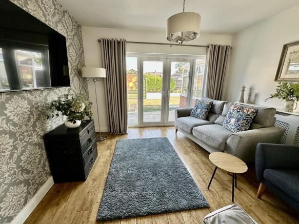 4 bed Semi-Detached for sale Image 7