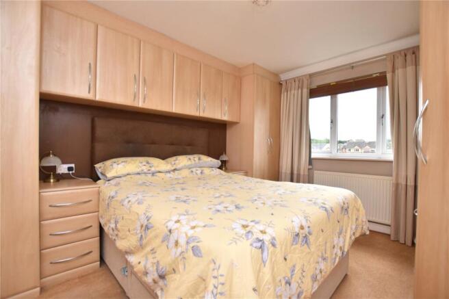 4 bed Detached for sale Image 5