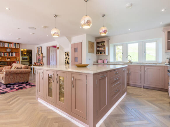 4 bed Character Property for sale Image 8