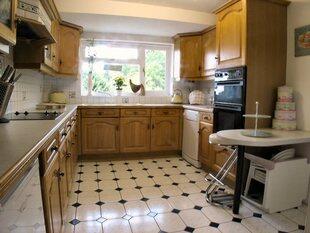Fitted kitchen