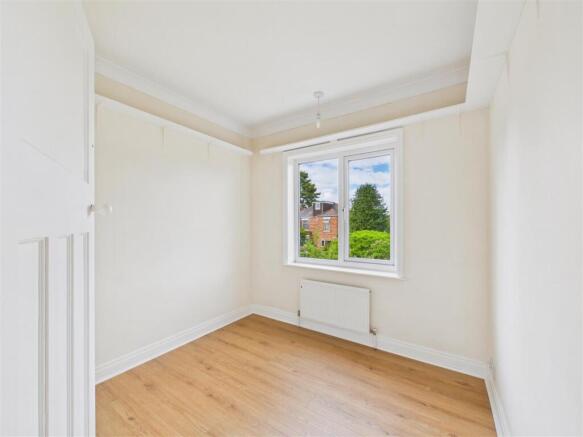 3 bed Terraced for sale Image 9