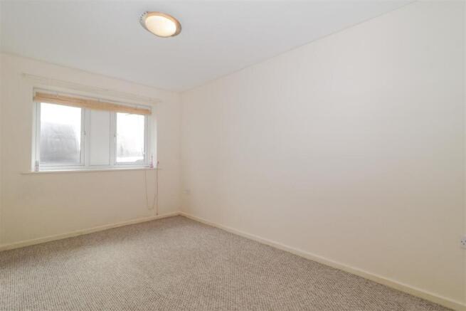 2 bed Apartment for sale Image 7