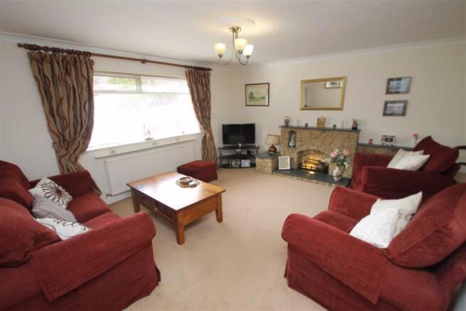 LOUNGE AREA