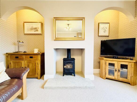 Lounge Alcove Feature