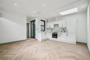 50c, Trinity Road, Wandsworth, London SW17 7RH