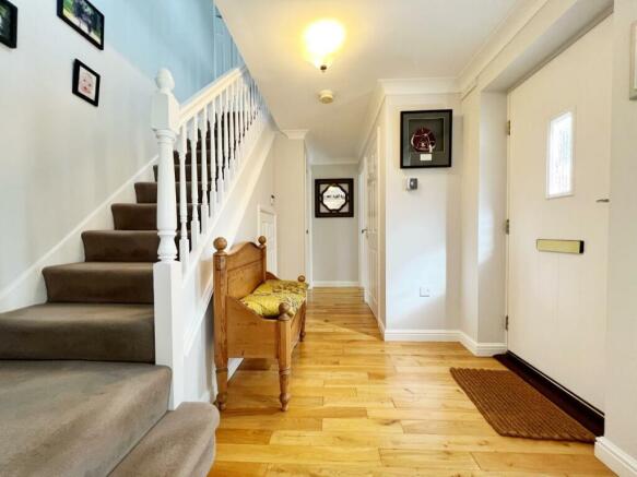 Hallway pic 1.jpg