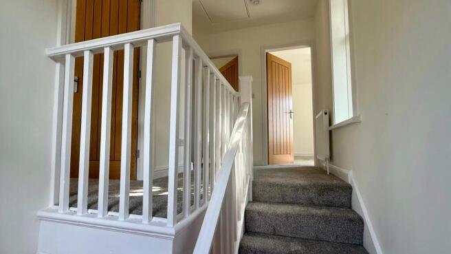 3 bed Semi-Detached to rent Image 11