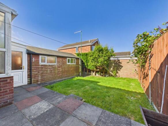 2 bed Semi-Detached Bungalow for sale Image 10