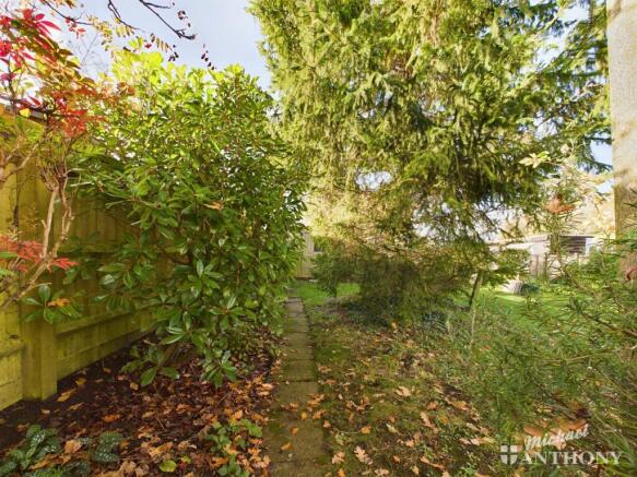 CAM02789G0-PR0034-STILL020