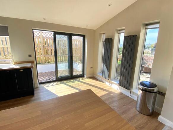 Bramleys Estate Agents - Hall Lane, Kirkburton (11