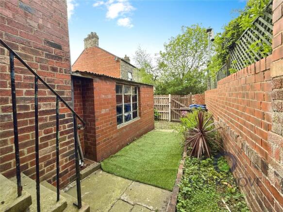 2 bed Terraced for sale Image 8