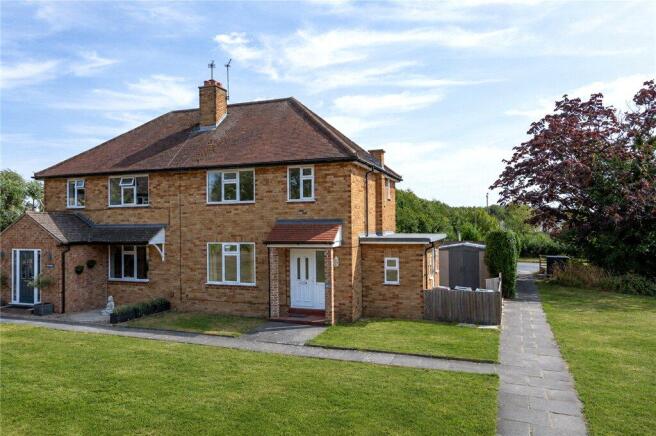 3 bed Semi-Detached for sale in thorp arch