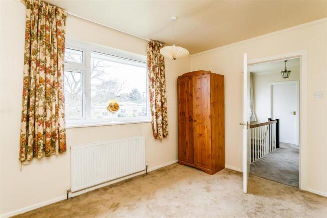 8283102-interior27.j