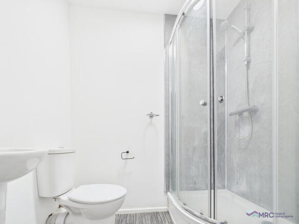 1 bed House Share to rent Image 6