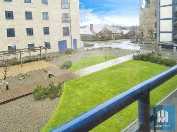 2 bed Apartment for sale Image 10