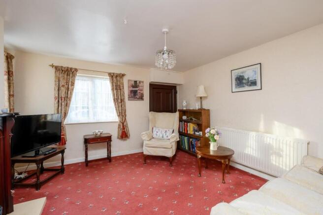3 bed House for sale Image 4