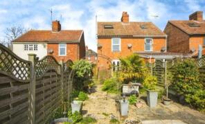 8, Upton Place, Leiston IP16 4DE