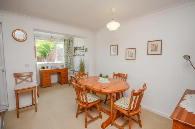 Dining area.jpg