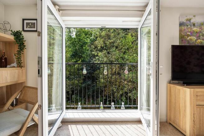 Juliette Balcony