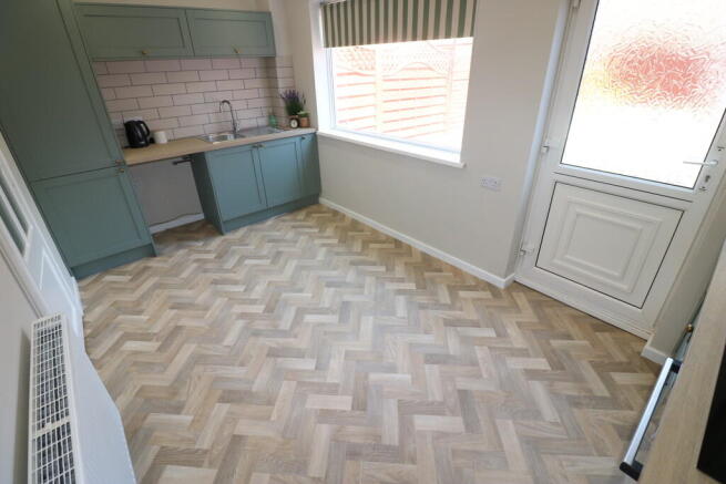 3 bed End of Terrace to rent Image 9