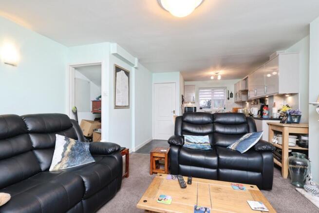 Moorside, Bradford, BD9 photo 4