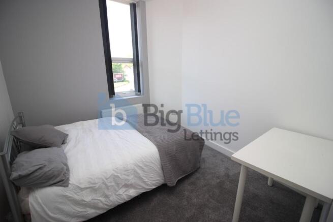 2 bed House Share to rent Image 8