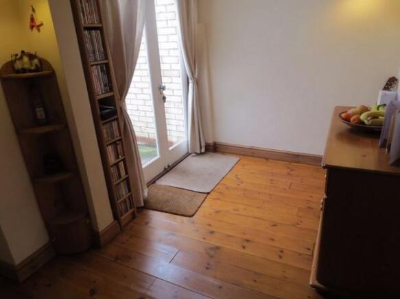 Photo 10