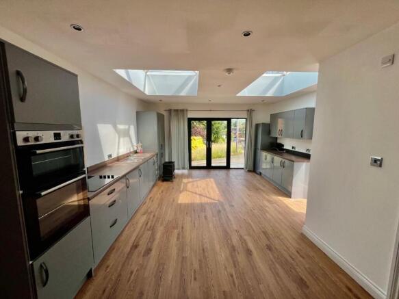 35 Upper Poole Road - Kitchen 3.jpg