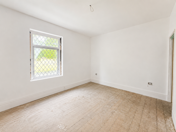 2 bed Terraced for sale Image 6